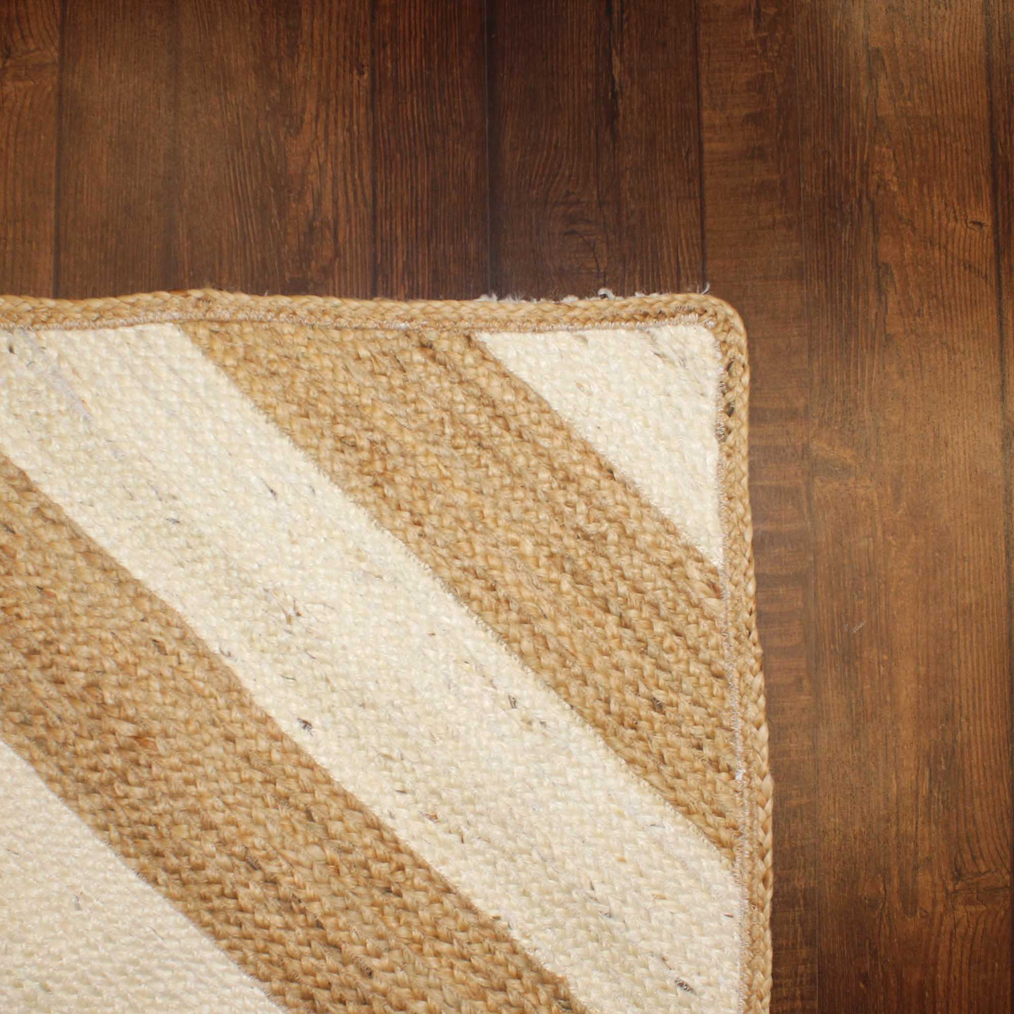 Hand-weaved Jute Rug with cushion cover set of 2