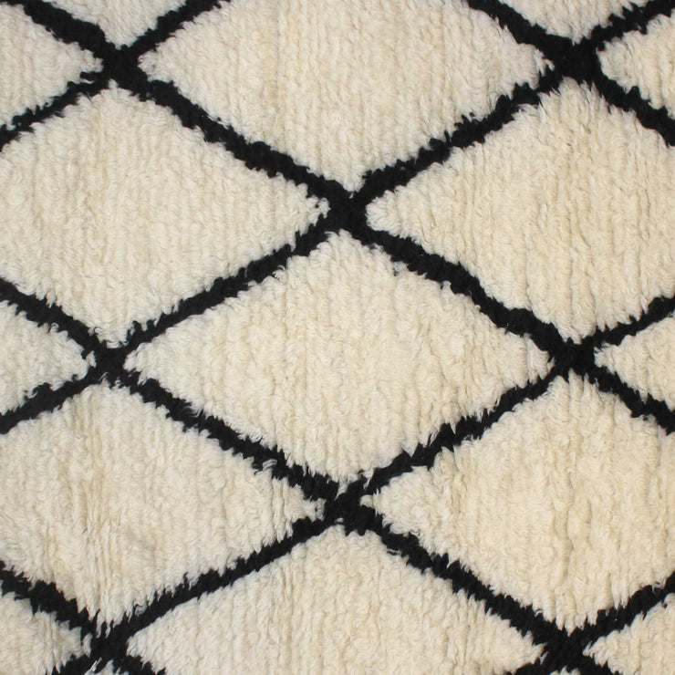 Hand-weave morocco Black-white In soft wool Rug