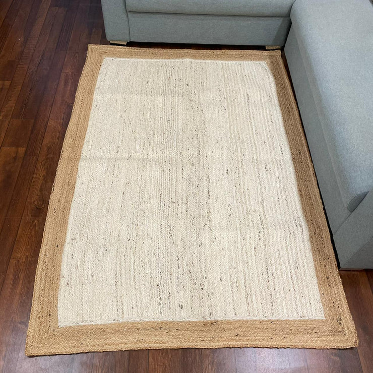 Hand-weaved Designer Jute Rug
