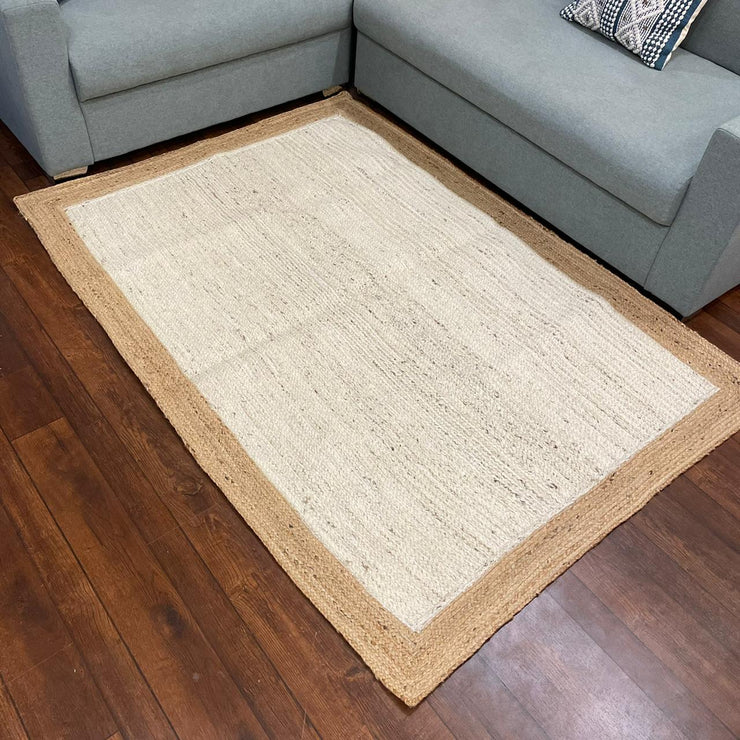 Hand-weaved Designer Jute Rug