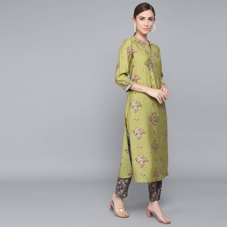 GREEN MUSLIN WOMEN'S KURTA PAJAMA DUPATTA SET muslin kurta Rangdeep-Fashions 